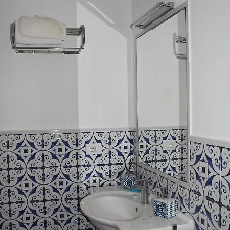 Oda ve Kahvaltı Le Bouganville *